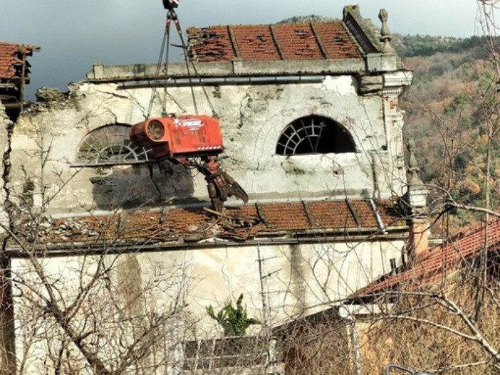 Chiesa del Pero, il sindaco tuona contro il consigliere Cerruti: &quot;Non facciamo passerelle, ci mettiamo la faccia&quot;