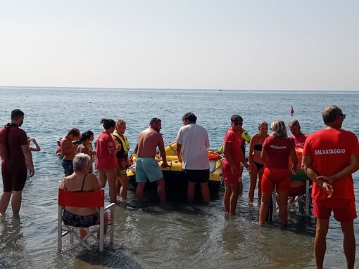 Divertimento e inclusione, alla Colonia Marina di Varazze attività della Croce Rossa e degli Opsa (FOTO)