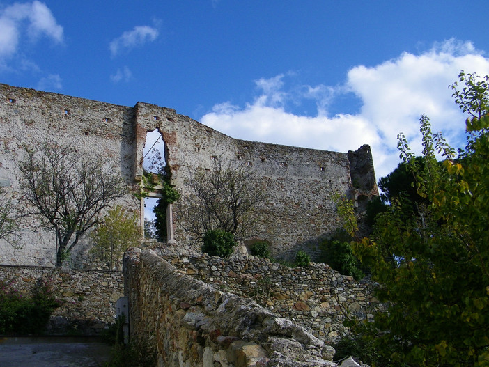 Spotorno, un fine settimana all'insegna della cultura tra gli antichi borghi e i primi turisti del 1900