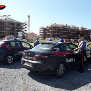 Albenga e Ceriale, controlli a tappeto dei carabinieri su strutture abbandonate e giardini pubblici