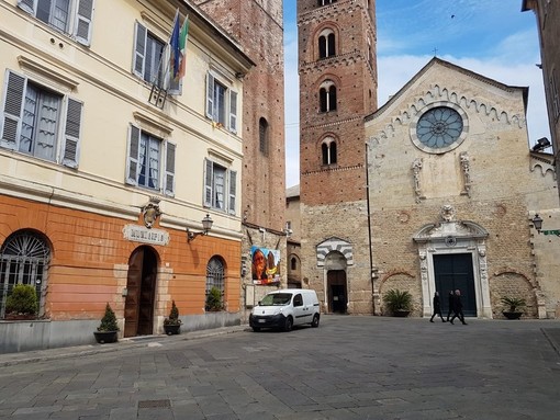 Taglio delle magnolie in via Trieste ad Albenga, l'amministrazione replica al consigliere Distilo: &quot;Agire diversamente sarebbe stato un intervento fatto male&quot;