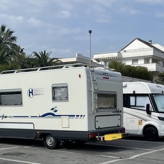 Albenga, camper in piazza Bolla. Vannucci: &quot;Il codice della strada non impedisce la sosta se avviene regolarmente&quot;