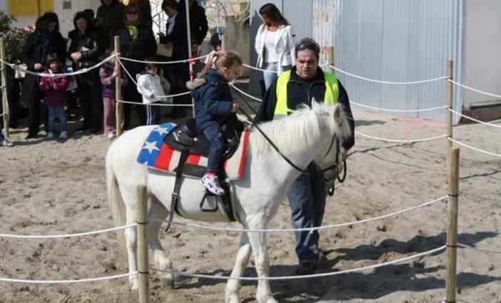 A cavallo sulla spiaggia di Alassio