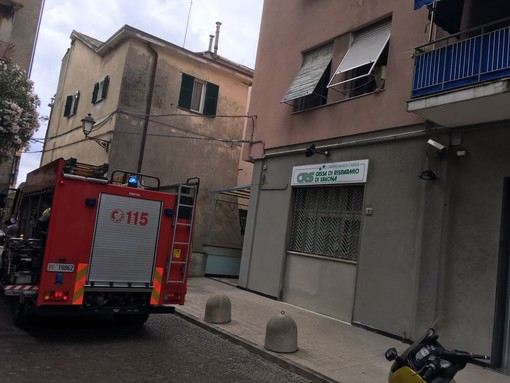 Celle, il nipote la chiude in casa per distrazione: nonnina chiama i pompieri