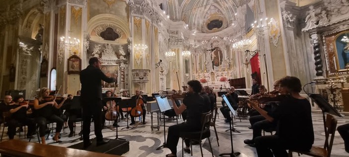 Laigueglia, venerdì 6 dicembre in scena la Gog-Giovane Orchestra Genovese e il Teatro della Tosse