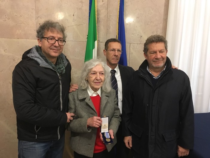 Giorno della Memoria, oggi a Savona la cerimonia delle medaglie d’onore (Fotogallery)