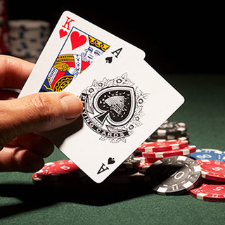 Le varianti del blackjack più popolari a cui puoi giocare online