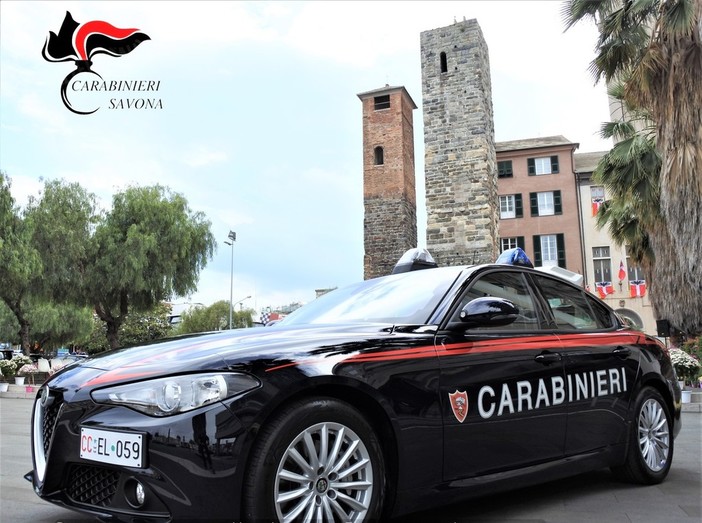 Controlli dei carabinieri a Savona: arrestati un giovane evaso dai domiciliari e un 30enne che deve scontare un anno di reclusione