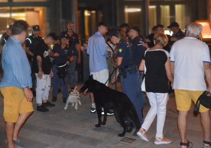 Estate sicura, controlli della Polizia di Stato ad Albenga e Alassio: 10 denunce