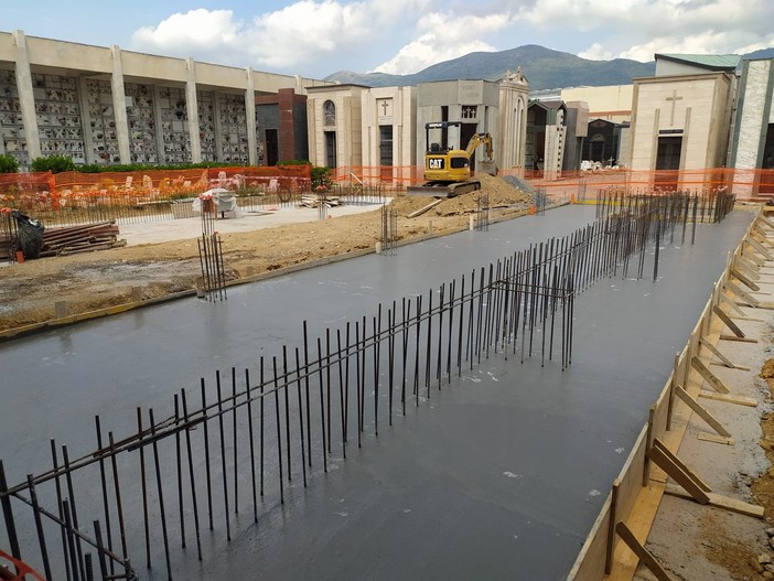 Albenga: proseguono i lavori di ampliamento interno del cimitero di Leca