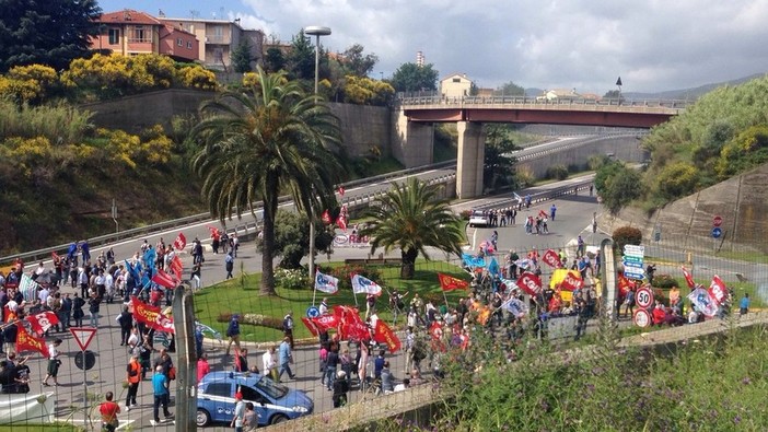 I sindacati: &quot;Sciopero generale nel settore logistica, trasporto merci e spedizione&quot;