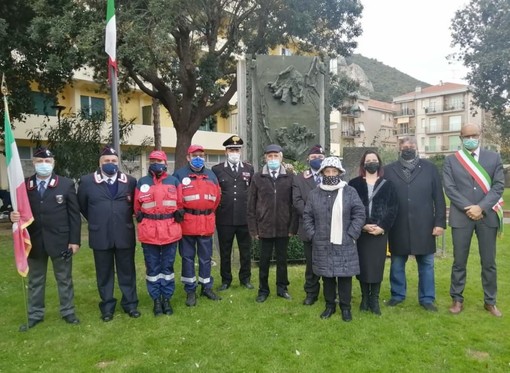 Finale e Loano ricordano i caduti di Nassirya. Vaccarezza (Cambiamo): &quot;Il sacrificio non passerà mai&quot;