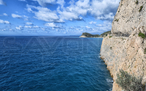 Tunnel di Capo Noli, Comuni e Provincia trovano l'intesa: il tratto dismesso diventerà un percorso turistico