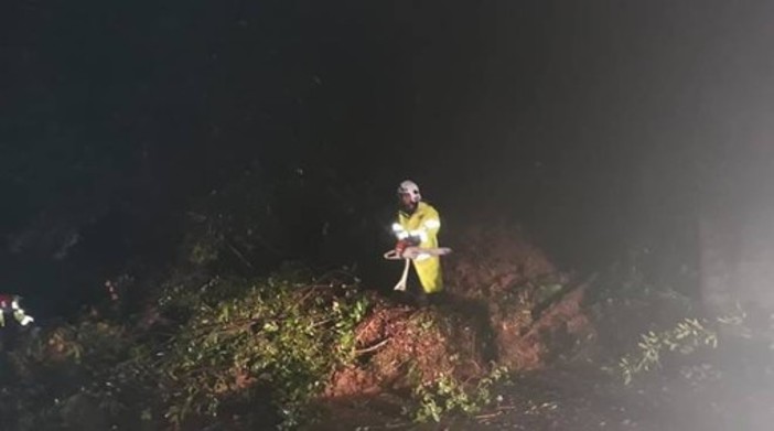 Alluvione 23-24 novembre 2019 a Varazze, entroterra in ginocchio tra cittadini sfollati e strade sparite