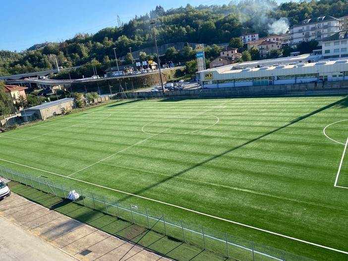 Millesimo, nuovo campo da calcio in erba sintetica: sabato 9 settembre il taglio del nastro