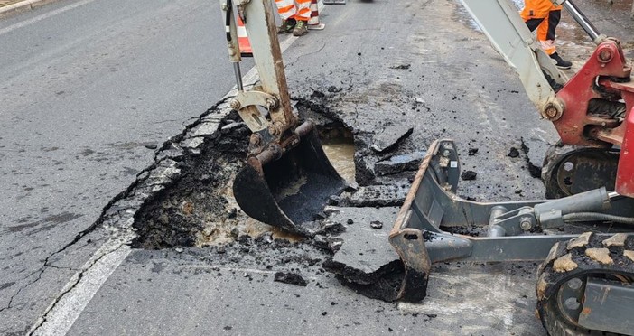 Ceriale, guasto alla tubazione dell’acquedotto: dal pomeriggio viabilità regolare