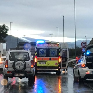 Albenga, ciclista investito sulla via Aurelia