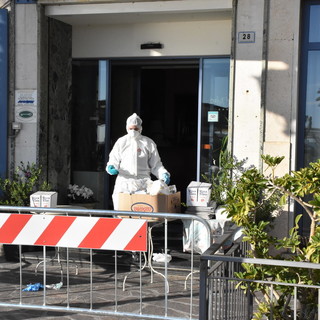 Alassio, ultima giornata per gli ospiti degli alberghi in isolamento (FOTO e VIDEO)