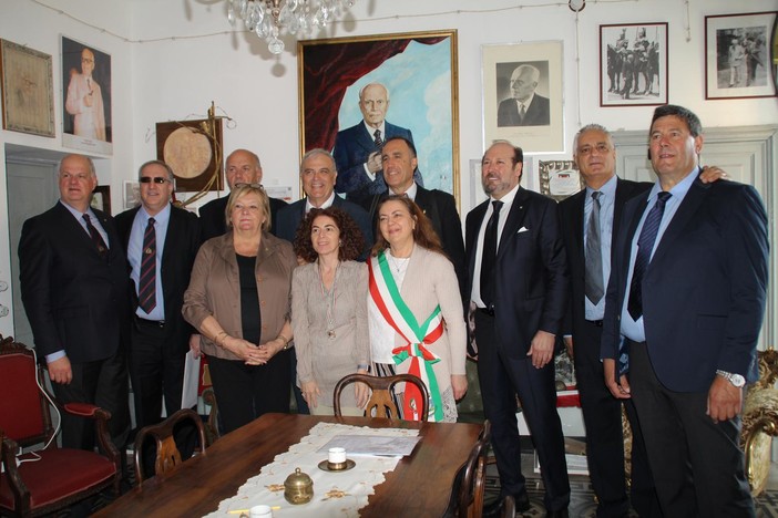 Stella, i 'corazzieri di Sandro Pertini' visitano la casa natale e la tomba del settimo Presidente della Repubblica (FOTO)