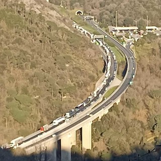 Incidente in autostrada a Orco Feglino: sono 4 i mezzi coinvolti