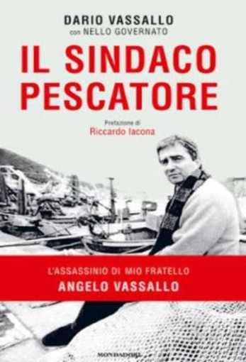 Copertina del libro &quot;Il Sindaco pescatore&quot;