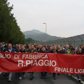 Vertenza Piaggio, sindacati convocati a Palazzo Chigi il 9 agosto: presente De Vincenti e Calenda