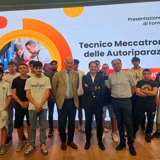 Nuovo corso di formazione per tecnici meccatronici, Scajola: &quot;Assunzioni per oltre il 70% dei partecipanti&quot;