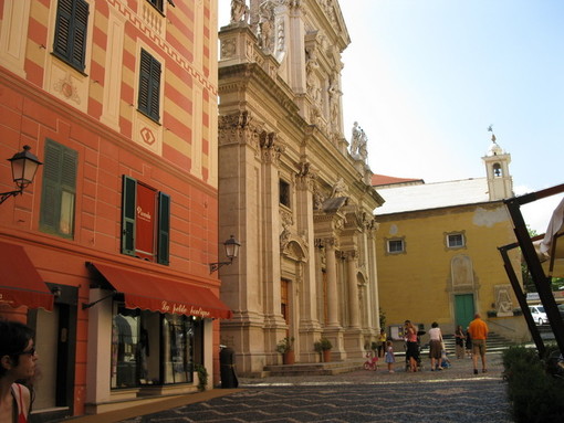 La canonica di Sant'Ambrogio è del Comune di Varazze o della Parrocchia? Affidato l'incarico ad un notaio