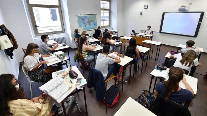 Si torna a scuola, il dirigente dell’Ufficio Scolastico Provinciale incontra il Prefetto: il punto della situazione