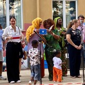 Giornata del Rifugiato, il Cpia e le storie di riscatto e di rivalsa: la festa in un tripudio di diverse nazionalità