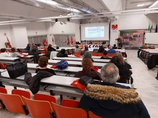 Savona, congresso della Flc Cgil, Lugaro: &quot;Per il 2023 nessuna risorsa per la scuola, la lezione del Covid non è servita&quot; (VIDEO)