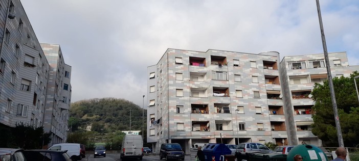 Savona, case popolari di via Quintana in attesa di manutenzione. Sopralluogo del Sunia