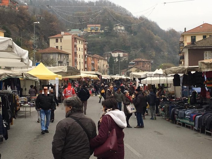 Cengio, un successo la prima edizione della &quot;Fiera d’Inverno e Mercatini di Natale&quot;