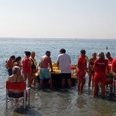 Divertimento e inclusione, alla Colonia Marina di Varazze attività della Croce Rossa e degli Opsa (FOTO)