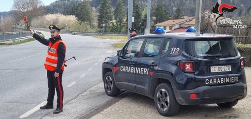 Furti di smartphone a Bardineto, tre persone denunciate dai carabinieri