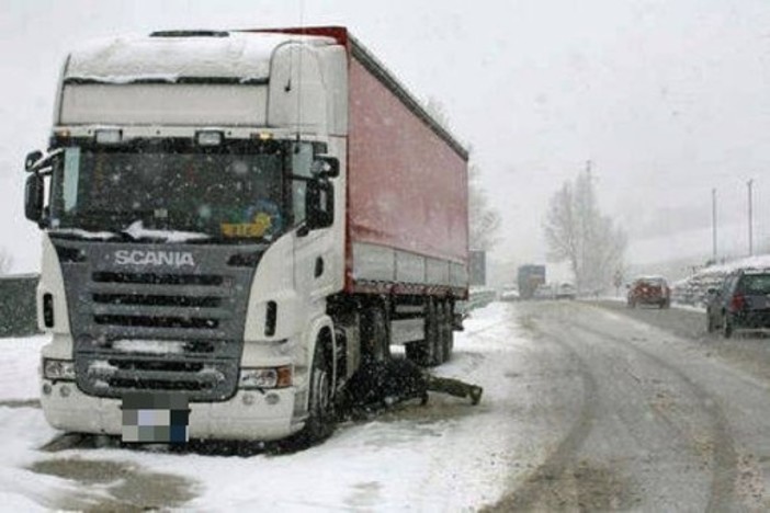 Piano neve 2020, blocco a Savona degli autotrasportatori diretti in Piemonte in caso di forti nevicate