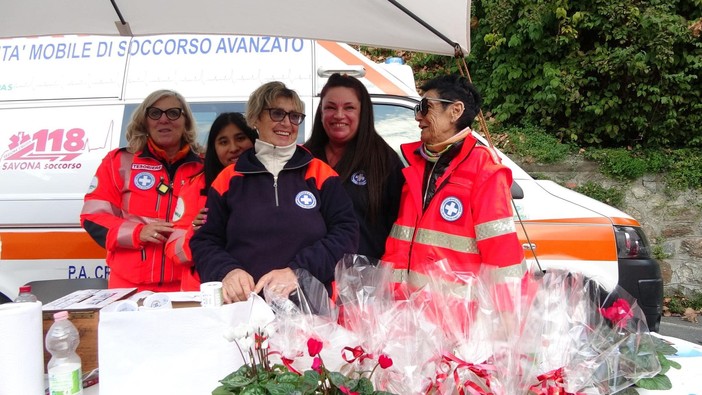 Festa di San Martino, la Croce Bianca di Altare raccoglie 1.132 euro in offerte: &quot;Somma destinata all'allestimento del nuovo mezzo acquistato&quot;