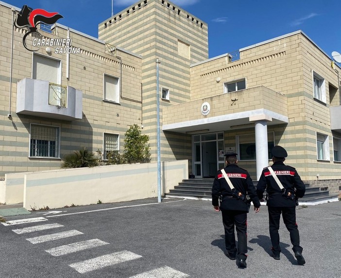 Pregiudicati rubano 3 carte di credito: arrestati a Toirano dai Carabinieri