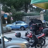 Danneggia un'auto nel parcheggio di via Piave a Savona: identificato