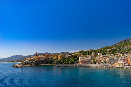 Come raggiungere la Corsica in Traghetto