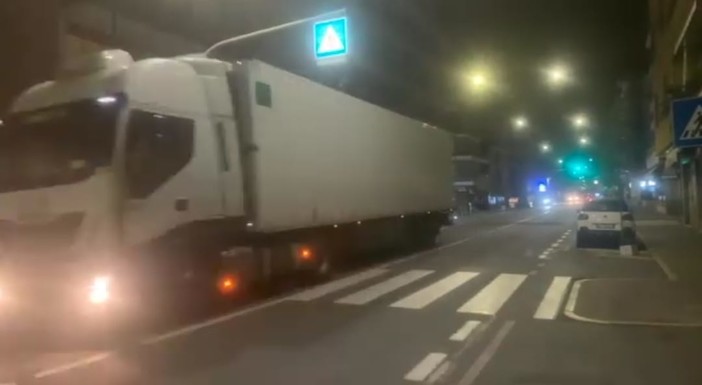 Celle e Savona, chiusi nella notte i caselli: disagi sull'Aurelia ad Albisola per il passaggio dei camion