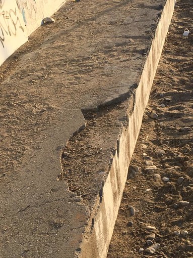 LoaNoi ancora all'attacco sul degrado delle spiagge libere loanesi (FOTOgallery)