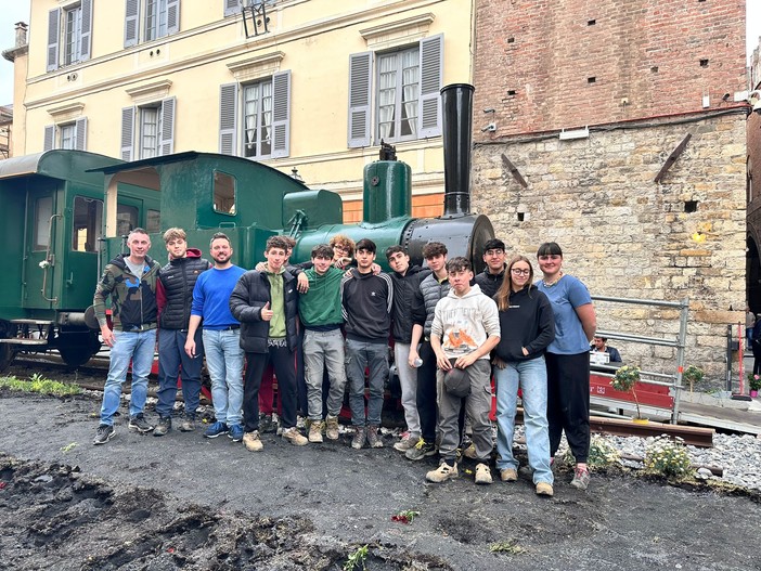 Le aiuole di Fior d’Albenga in corso di smontaggio