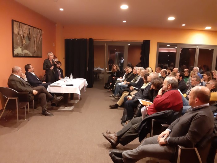 Albisola, convegno Donnedamare, senatore Bruzzone: &quot;In Europa garantiremo l'asse portante dell'emendamento&quot;