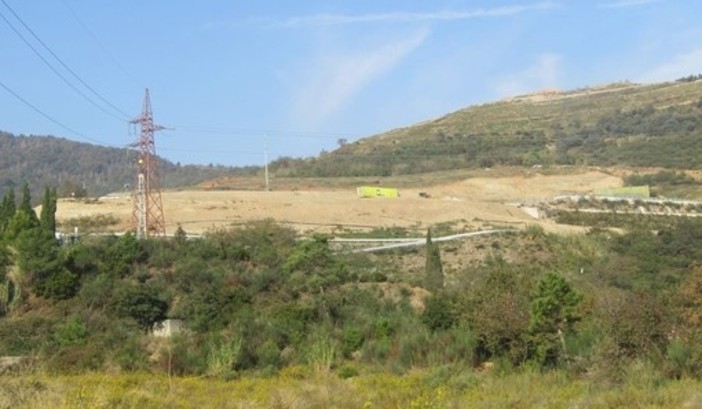 Abbancamento di rifiuti maggiore rispetto al previsto, la Provincia diffida i gestori della discarica di Bossarino