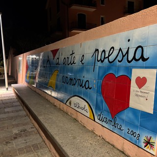 &quot;Ci stai pensando? Preparati&quot;, nuove affissioni &quot;Dove hai lasciato un pezzo del tuo cuore&quot; nelle Albisole (FOTO)