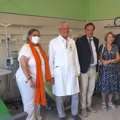 Donati poltrone per chemioterapia e arredi per la sala d'attesa del reparto di Medicina del San Paolo di Savona