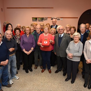 Alassio, un defibrillatore per il centro anziani &quot;L'Isola che c'è&quot;