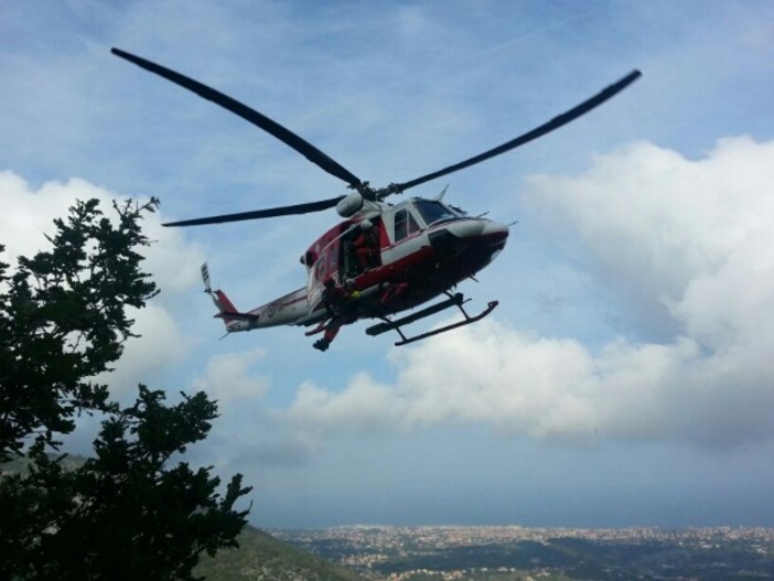 Calizzano, ragazza colpita al volto da un cavallo: trasportata al San Martino