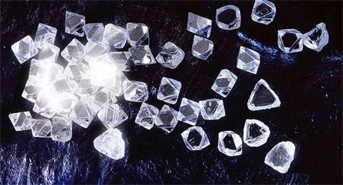 Codacons a tutela di chi ha comprato dalle banche diamanti, tutte le informazioni per costituirsi in giudizio